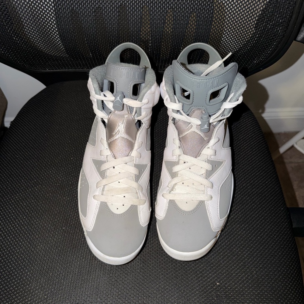 Air Jordan Retro 6 Cool Grey Basketball Sneakers Size 9.5